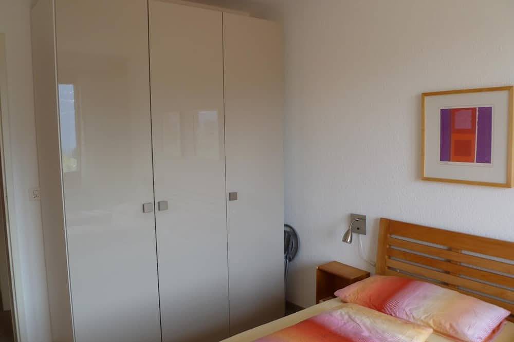 Ganze Wohnung, Traumaussicht in Falera, Südbalkon, Sonne satt in Falera, Flims Laax Falera