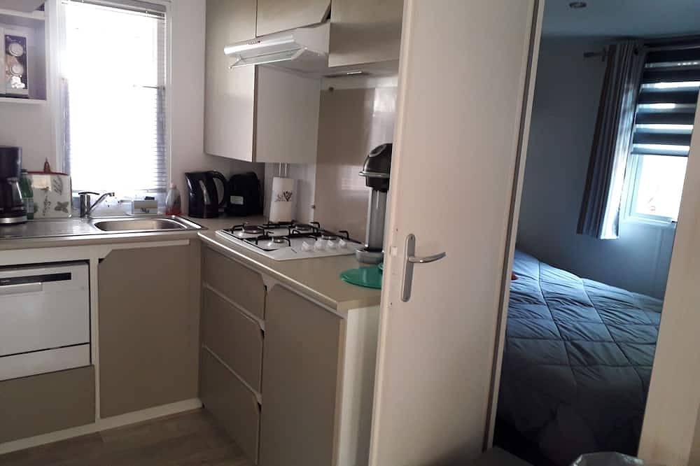 Mobilhom récent.  3 ch.  Village de vacances (Les Sables d'Or au cap d’Agde) in Agde, Côte méditerranéenne (France)