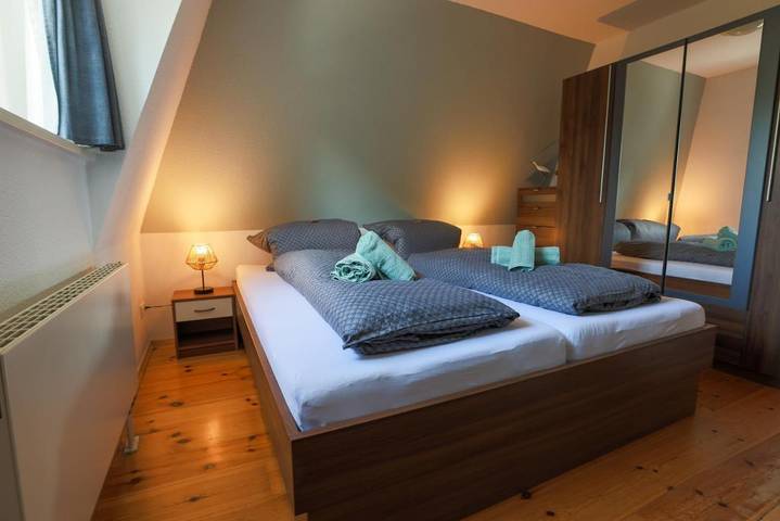 Ferienwohnung für 6 Personen, mit Balkon und Terrasse sowie Garten und Sauna