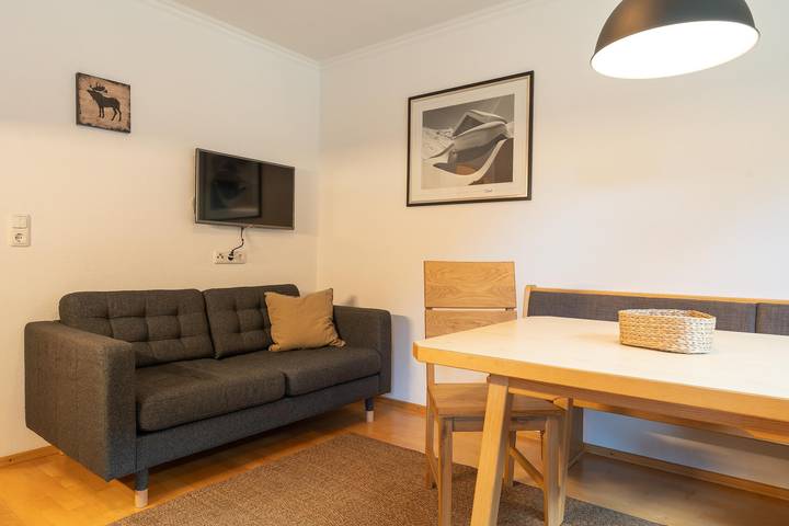Ganze Ferienwohnung, Apartment/2 Schlafr/Du, Wc bis 4 Pers. in Tuxer Alpen, Hintertux