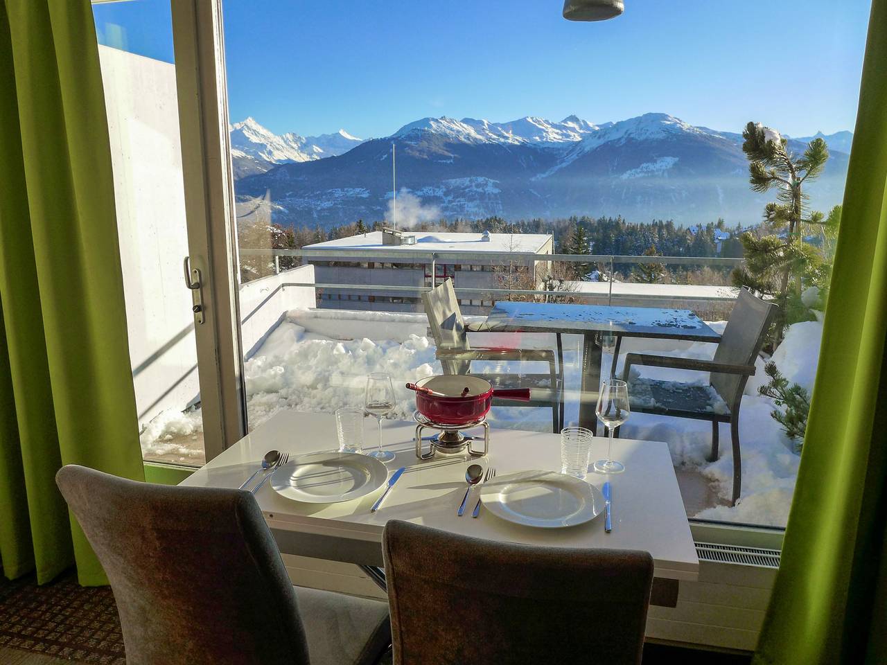 Geheel appartement, Jeanne D'Arc Apt. in Crans-Montana, Sion - Sierre & omgeving