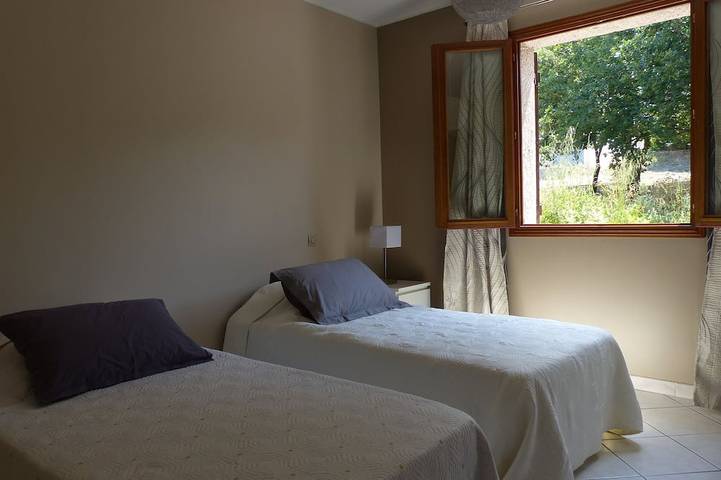 Location de vacances pour 5 personnes, avec terrasse et jardin à Patrimonio - 2