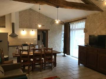 Location de vacances pour 5 personnes, avec jardin à Civaux