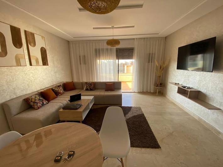 Gîte pour 4 personnes, avec terrasse ainsi que vue et piscine dans Madagh - 3