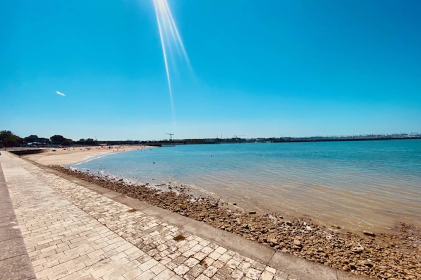 Studio entier, Studio proche de la Porte Royale de La Rochelle in La Rochelle, Région de La Rochelle