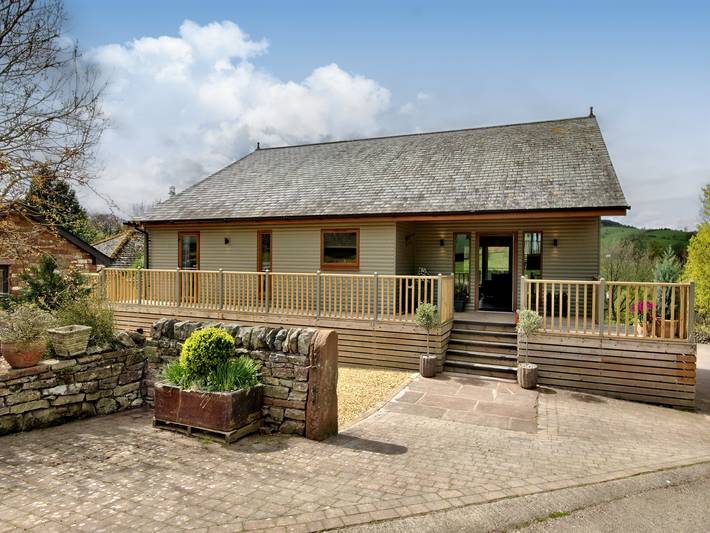 Log cabin for 4 people, with Garden in Pooley Bridge