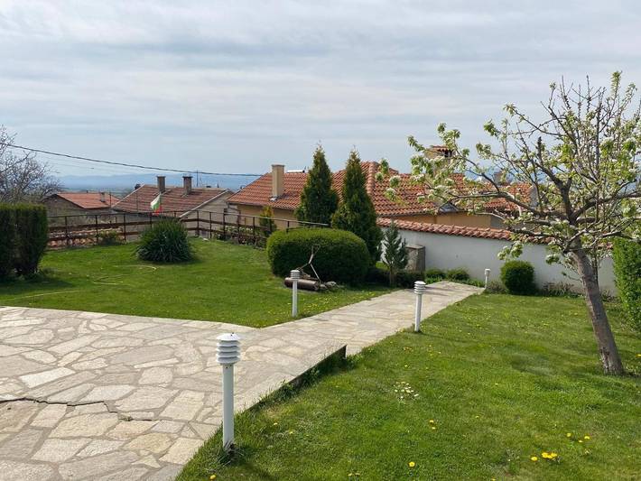 Villa pour 10 personnes, avec piscine et jacuzzi ainsi que jardin et sauna en Bulgarie - 2