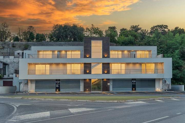 Ferienwohnung für 3 Personen, mit Balkon und Terrasse sowie Ausblick in Fara in Sabina