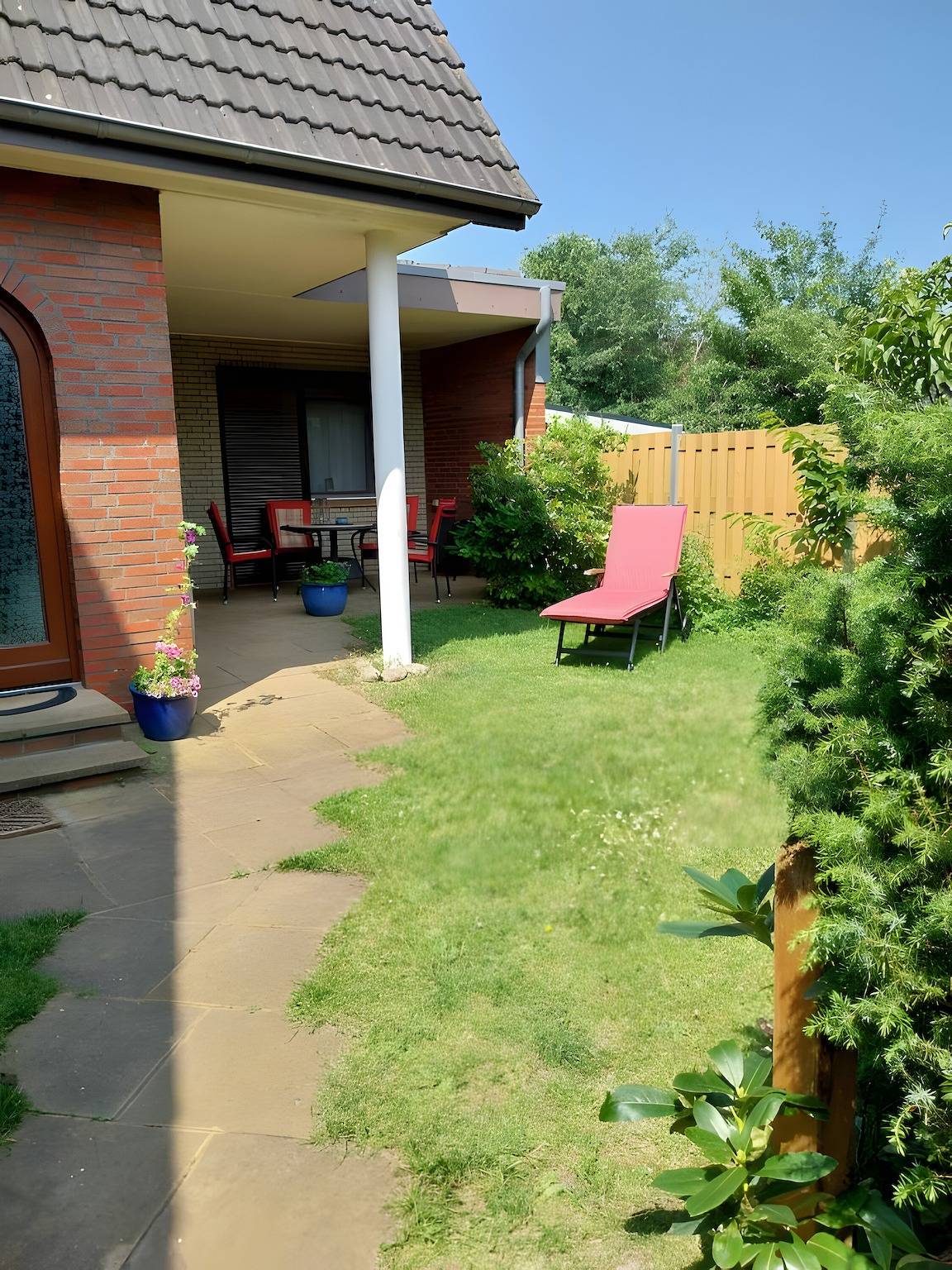 Ganze Wohnung, Ferienwohnung Steingraf" mit privater Terrasse, privatem Garten und Wi-Fi in Sahlenburg, Cuxhaven