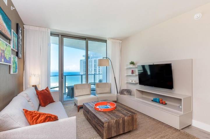 Apartamento de vacaciones para 6 personas, con balcón además de piscina y vistas - 1
