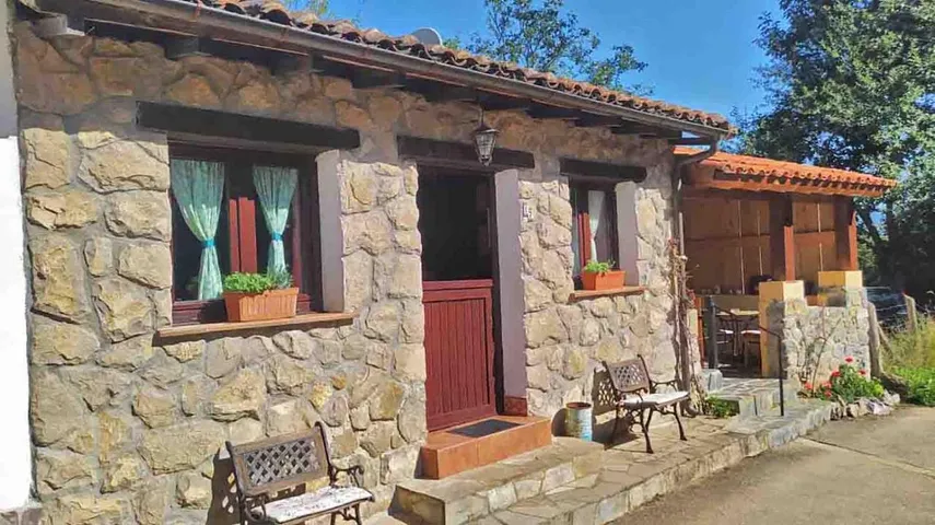 Casa de vacaciones para 2 personas, con terraza además de jardín y vistas - 1