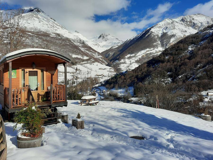 Camping Les Tilleuls - Tiny house 4 personnes - Roulotte Edelweiss 18 m² in Gèdre, Parc national des Pyrénées