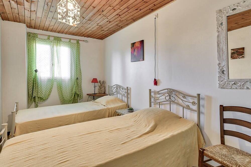 Le Lilas Blanc 6 à 7 Personnes in Villelaure, Regionaler Naturpark Luberon