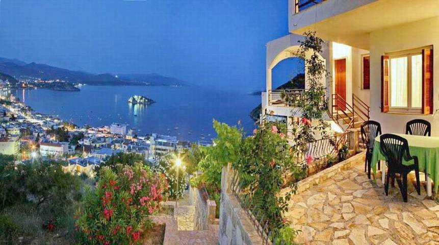 Appart’hôtel pour 2 personnes, avec Balcon et Terrasse ainsi que Jardin et Vue