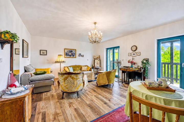 Ganze Wohnung, Villa Salamander Suite - Garden & Ev charger in Komein, Küste und Karst