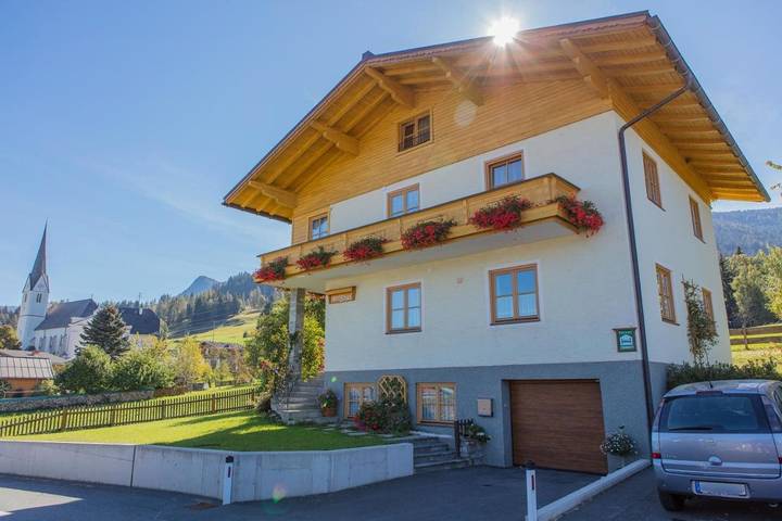 Ferienhaus für 5 Personen, mit Balkon und Terrasse sowie Ausblick