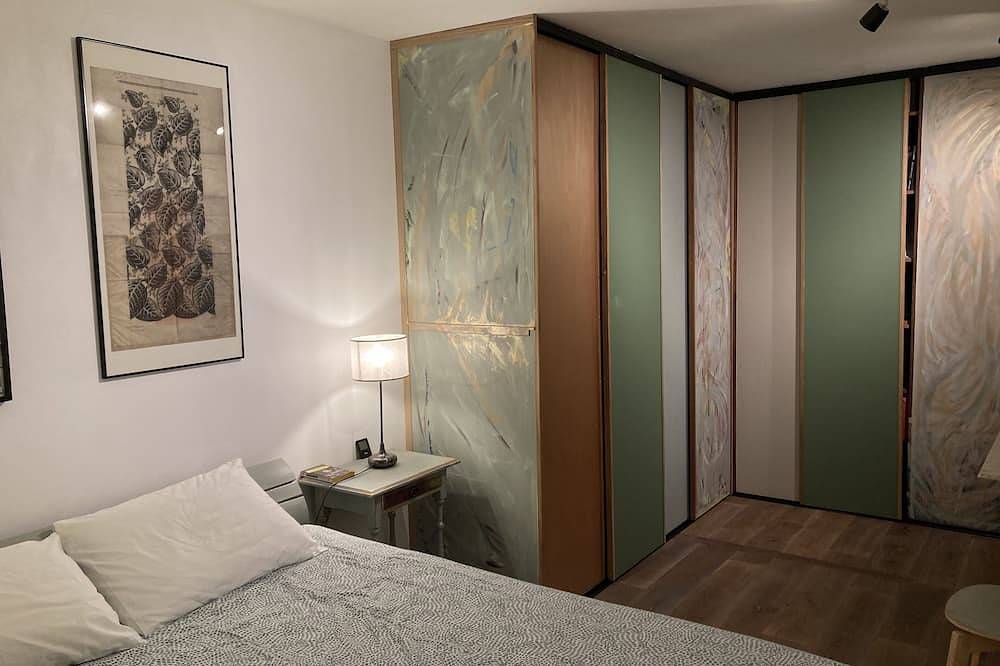 Appartement entier, Bel appart Original 70m2, parking,Terrasse arborée vue sur Paris de la résidence in Meudon, Hauts-de-Seine