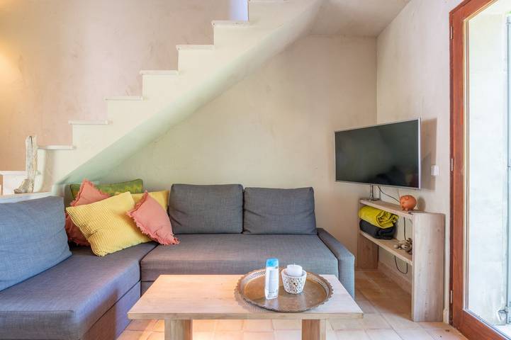 Casa de férias 'Redonda 2' com vista para a montanha, piscina partilhada e acesso Wi-Fi in Costitx, Maiorca Centro