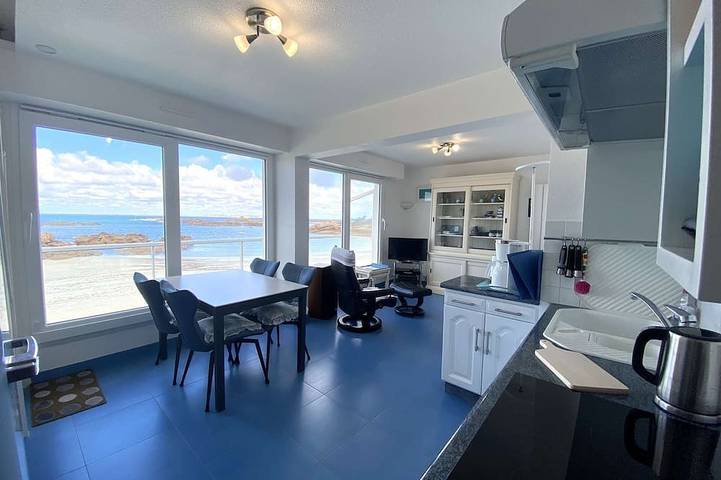 Gîte pour 4 personnes, avec balcon dans Plage de Grève Blanche