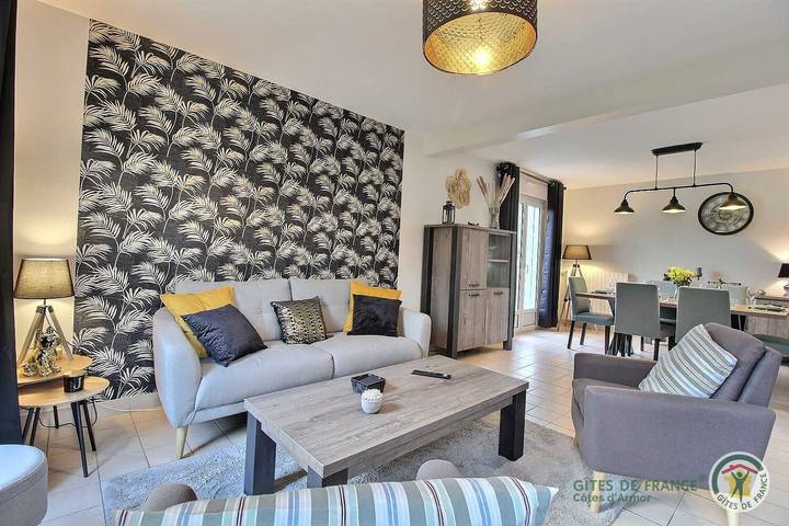 Gîte pour 6 personnes, avec Terrasse ainsi que Jardin et Vue dans Abbaye maritime de Beauport