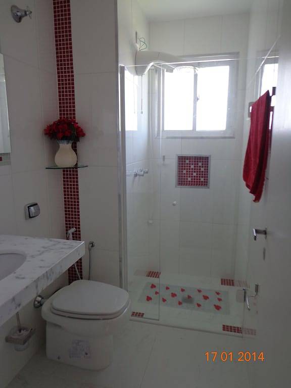 Curitiba-Haus Mit Garage, In Condomimio Geschlossen. in Curitiba, Paraná