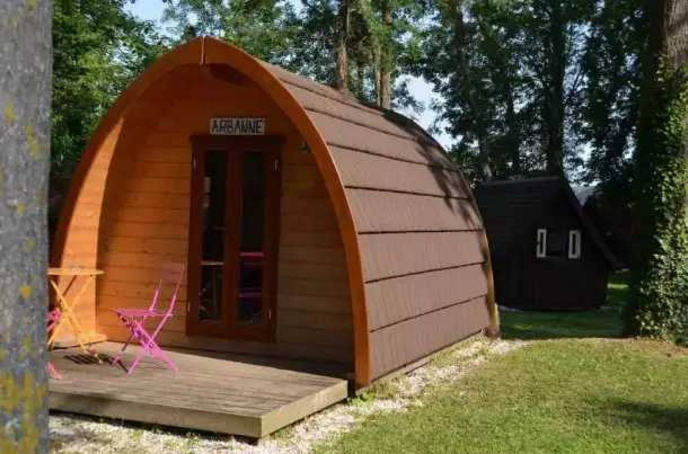 Zecamping 2* piscine couverte chiens acceptés sauna locatif 6m2 2 pers in Bar-sur-Aube, Aube (desambiguación)