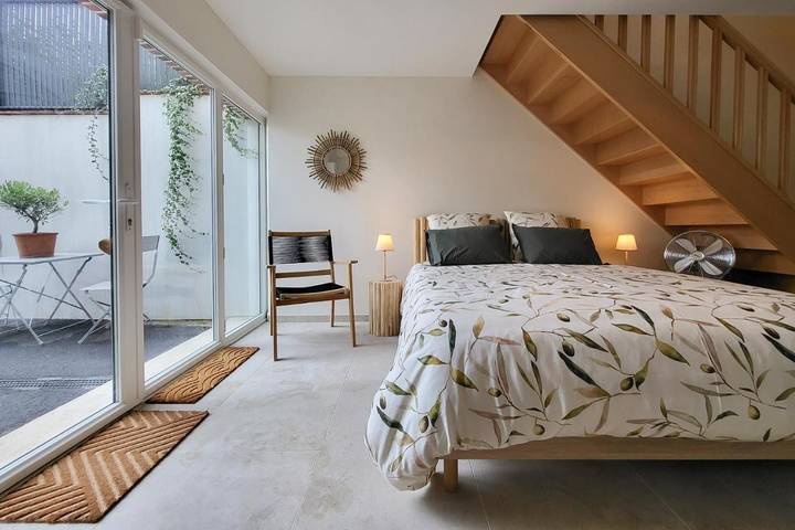 Chambre d’hôte pour 4 personnes, avec jacuzzi ainsi que terrasse et jardin, animaux acceptés