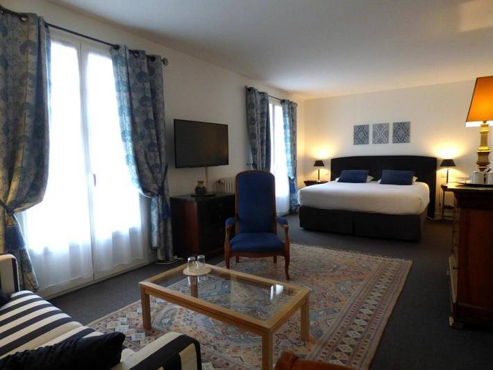 Hôtel pour 2 personnes, avec jardin et piscine, animaux acceptés à Tavers - 3