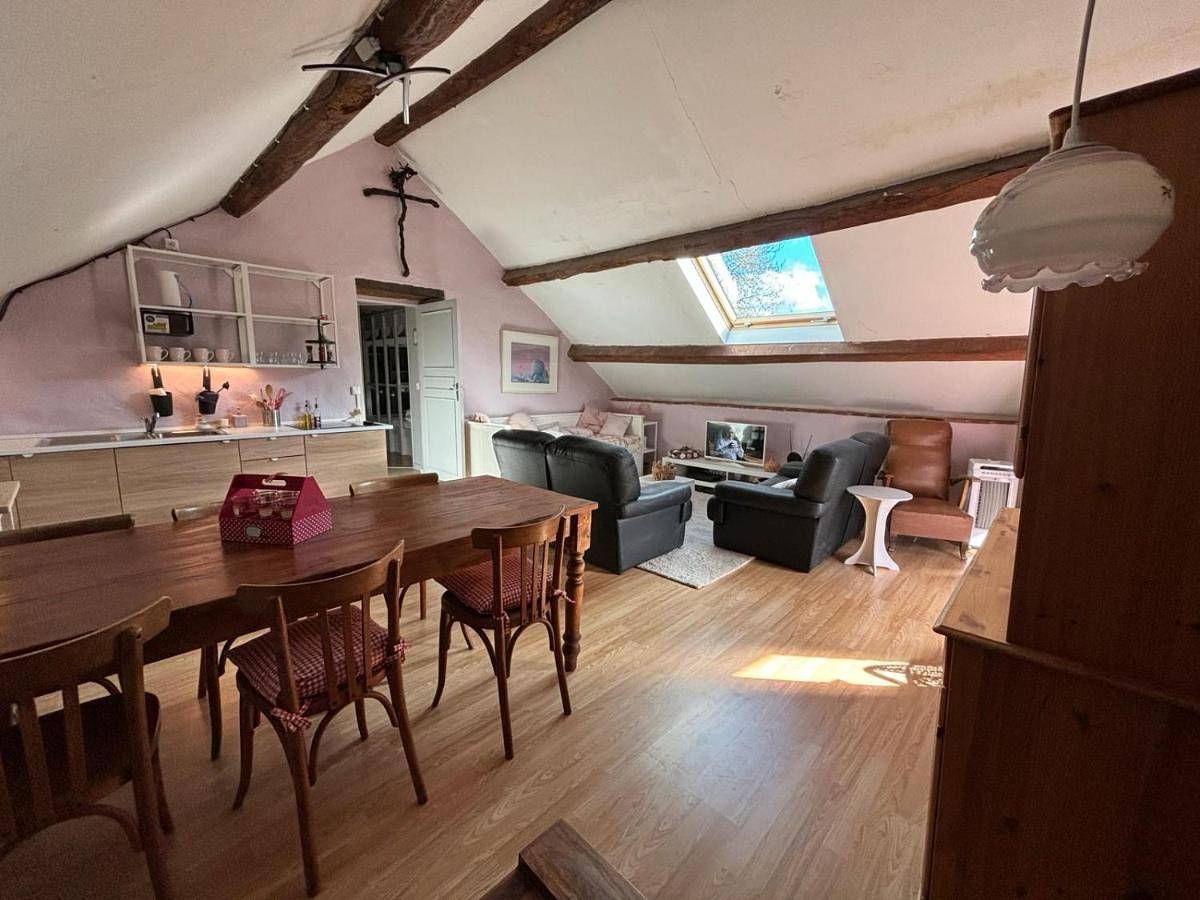 Appartement entier, La Maison du bonheur - Gîte Rulina - Corancy in Corancy, Lac de Pannecière