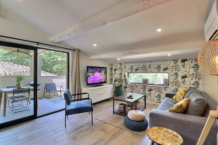 Entire apartment, The Provencal Escape - Swimming Pool & Nature in Trets, Mediterranean Coast (France)