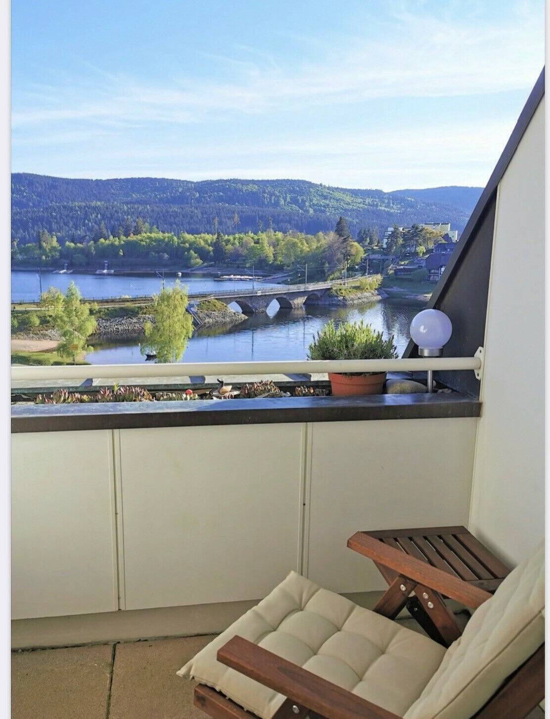 Ganze Wohnung, Ferienwohnung 'Blackforest-Schluchsee' mit Seeblick, Gemeinschaftsgarten und Wi-Fi in Schluchsee, Südschwarzwald