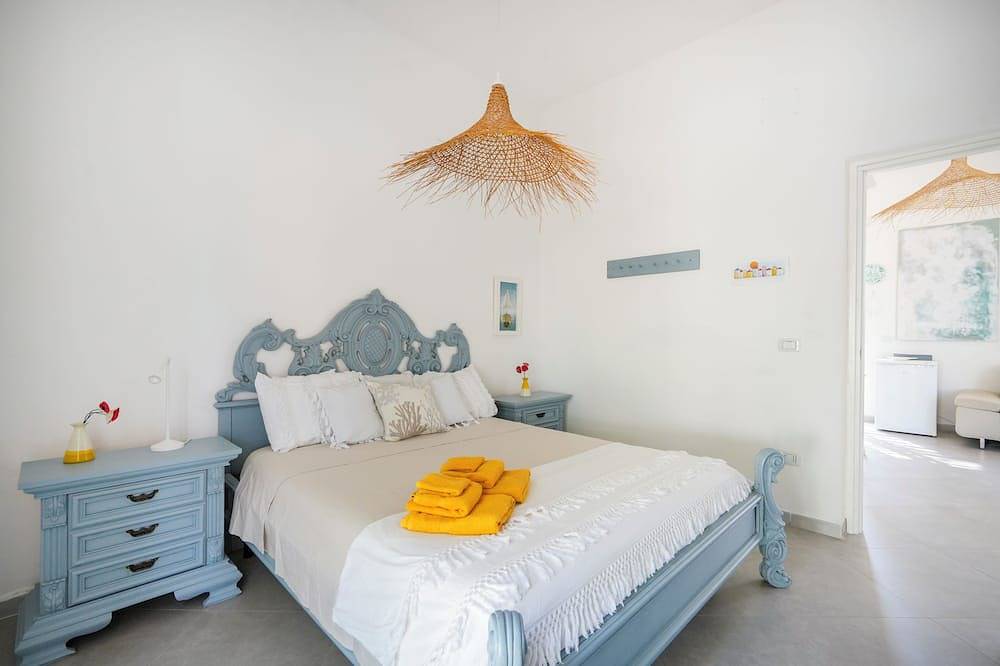 Villa Alba - Infinity Pool & Spectacular Views in Marina di Lizzano, Lizzano (disambigua)