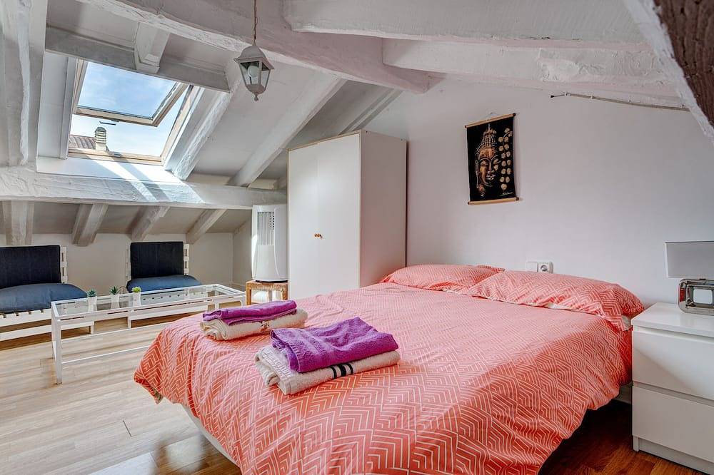 Preciosa buhardilla en Hondarribia|Centro|4 Pax|, I.R. Properties in Fuenterrabía, Guipúzcoa