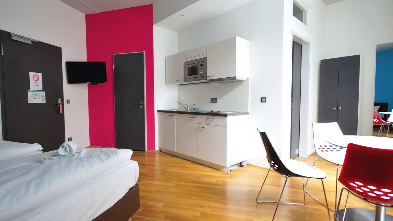 Mehrbettzimmer für 4 Personen (20 m²) in Leipzig in Leipzig Mitte, Leipzig