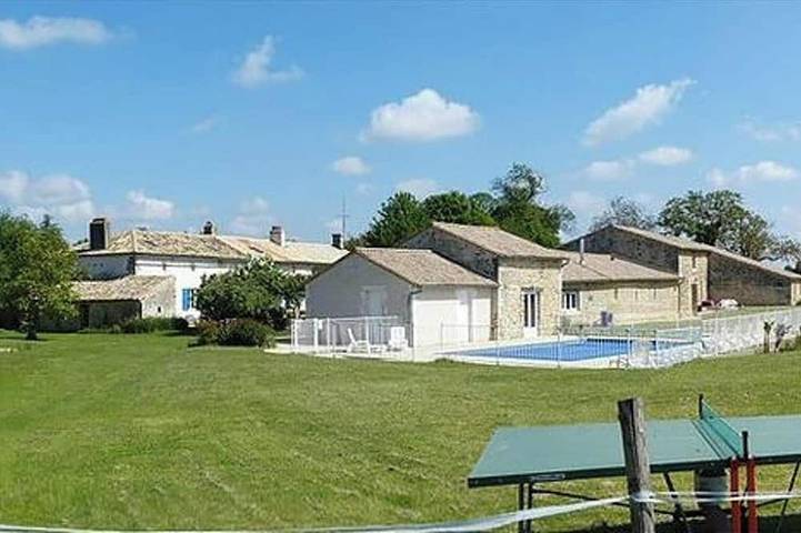 Maison de vacances pour 6 personnes, avec jardin et piscine, animaux acceptés