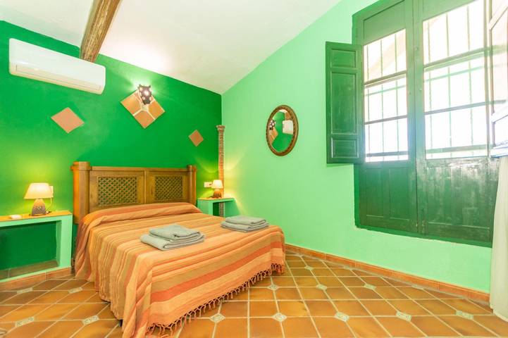 Chalet para 12 personas, con jardín y balcón en Parque Natural Sierras Subbéticas - 2