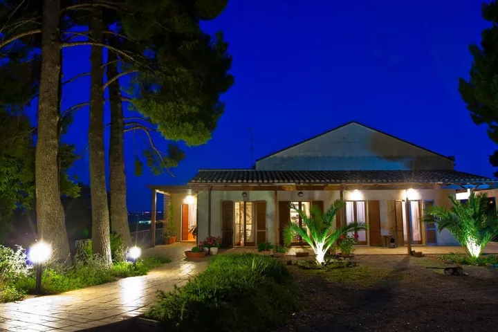 Bed and breakfast for 4 people, with garden, with pets - 1