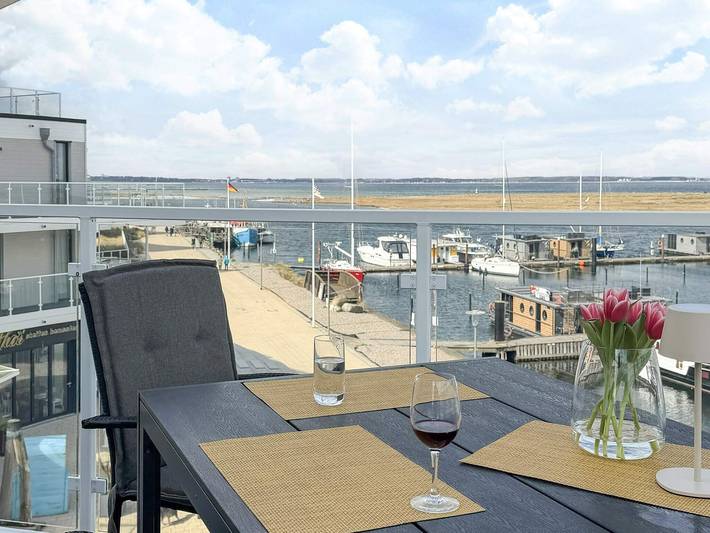 Ferienwohnung für 6 Personen, mit Balkon und Terrasse in Wendtorf - 2