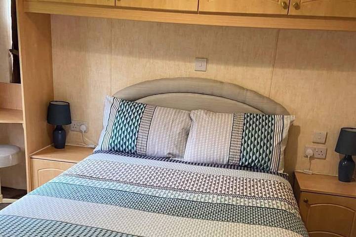 Family & Dog Friendly 2-Bed Caravan, Sleeps 6 in Dumfries und Galloway