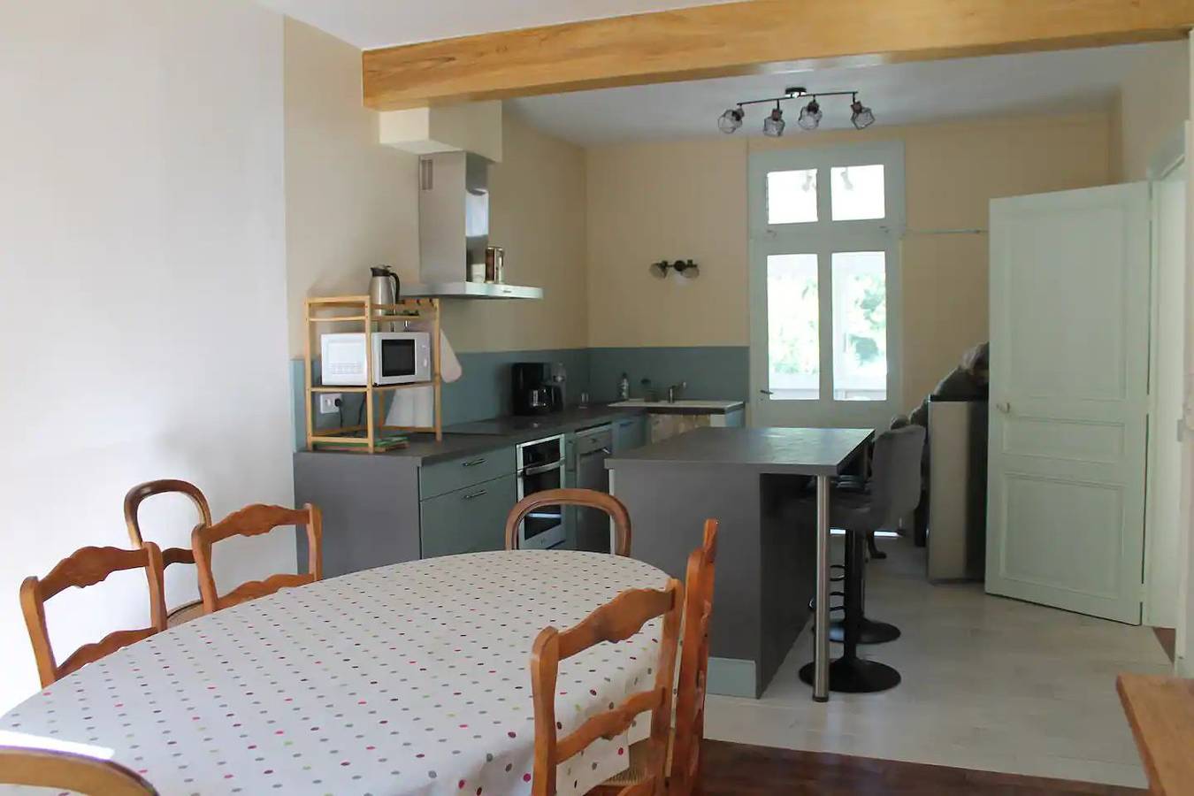 Location Maison Indépendante avec Jardin in Loches, Région de Loches