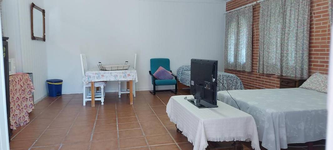 Casa de vacaciones para 3 personas, con jardín además de piscina y vistas - 1