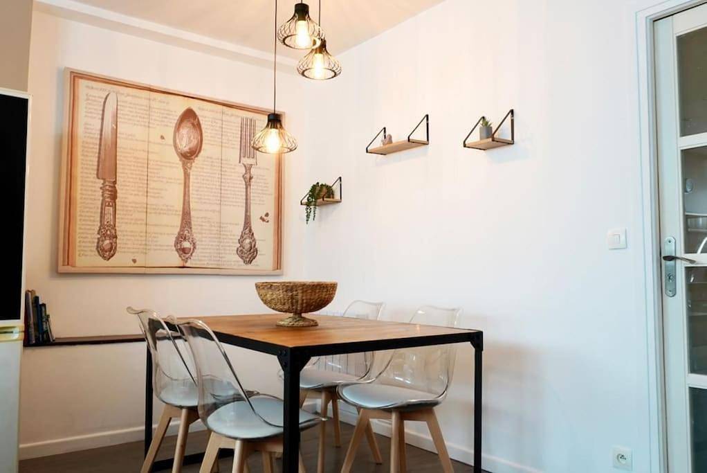 Appartement entier, One-Bedroom Apartment in Lambersart, Région de Lille