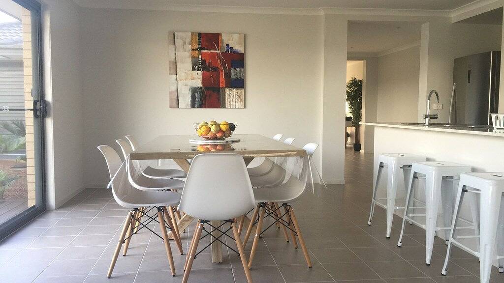 Holiday Home for 11 People in Yarrawonga, Shire of Moira