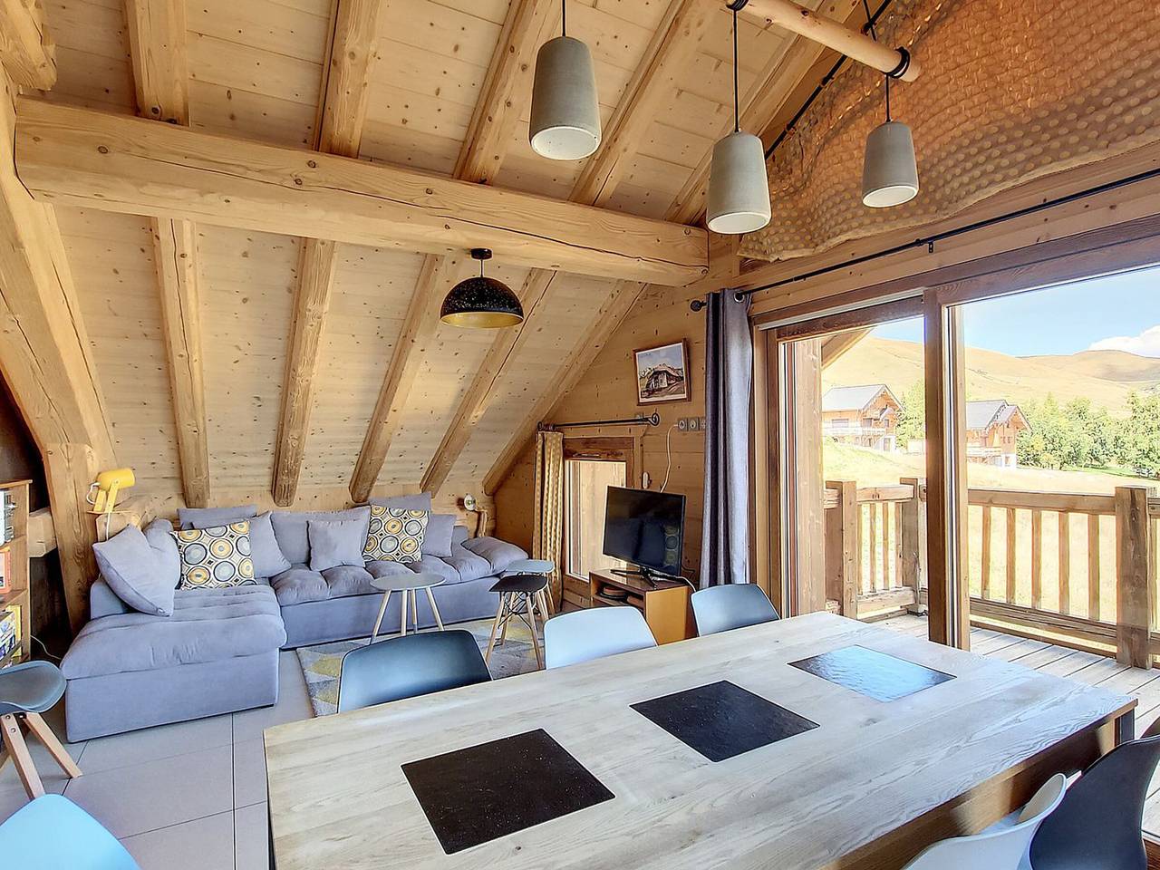 Ganze Wohnung, Luxuswohnung an der Piste mit Parkplatz, in der Nähe des Sessellifts in La Toussuire, Fontcouverte-la-Toussuire