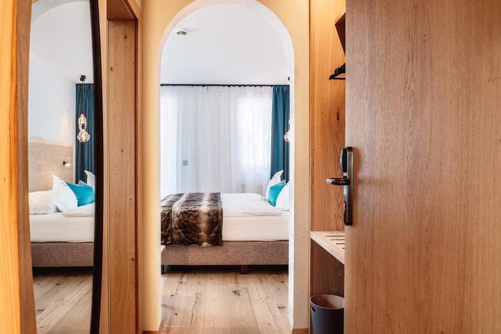 Hotel für 2 Personen, mit Garten und Sauna sowie Ausblick am Pragser Wildsee - 4