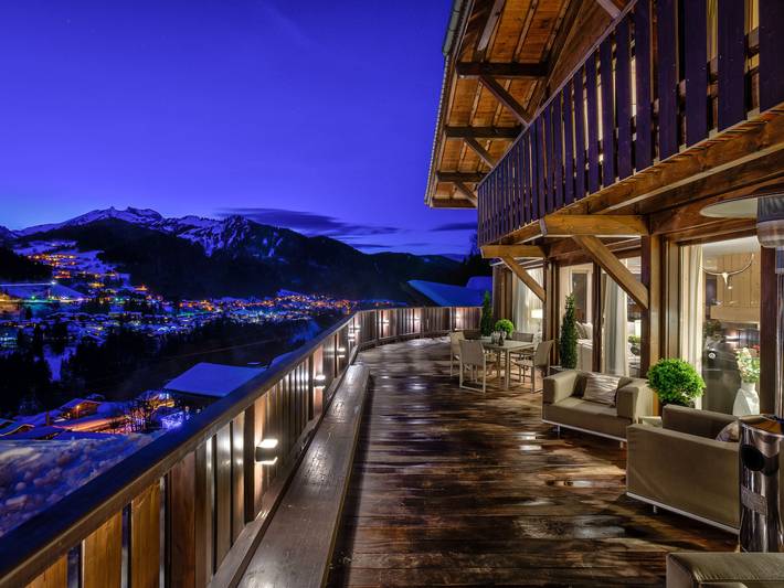 Chalet für 15 Personen, mit Balkon und Terrasse sowie Whirlpool und Garten in Montriond