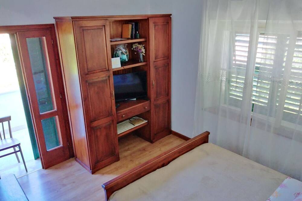 Ganze Wohnung, Guest House Hazdovac Apartment - Two Bedroom Apartment with Terrace and Sea View in Mljet