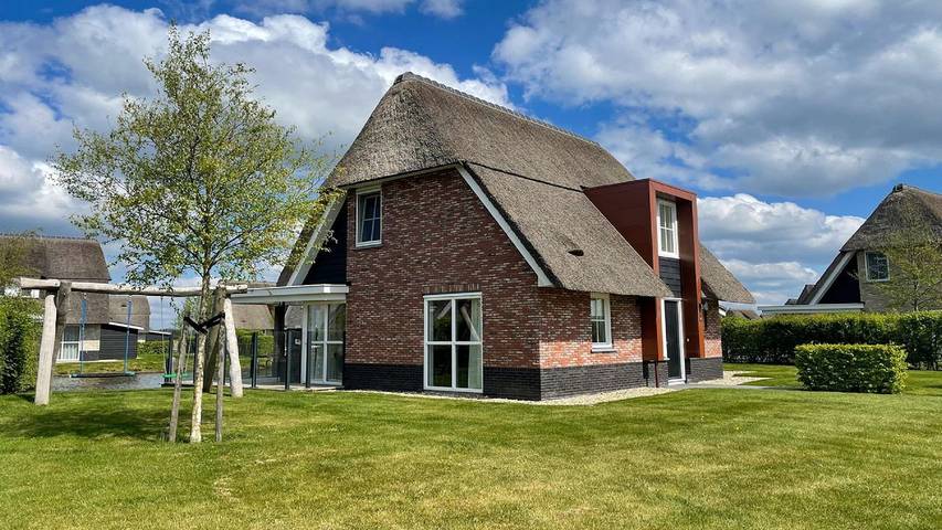 Ferienhaus für 9 Personen, mit Sauna und Garten sowie Whirlpool in Friesland