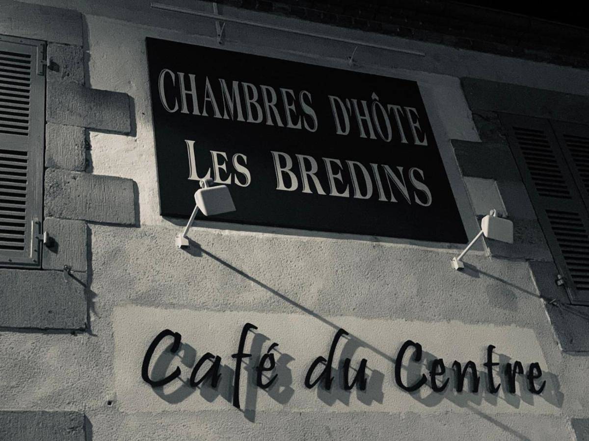 Triple Room with Shower in Saint-Menoux, Allier