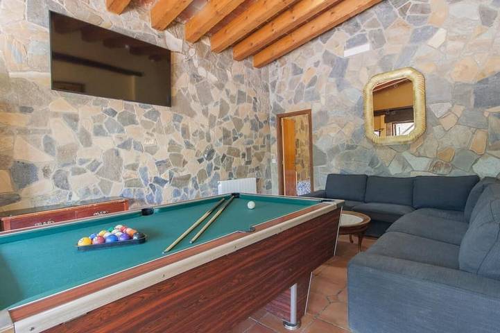 Gîte rural pour 20 personnes, à 45 minutes de Barcelone, Bbq, Wifi in Riudarenes, Province de Gérone